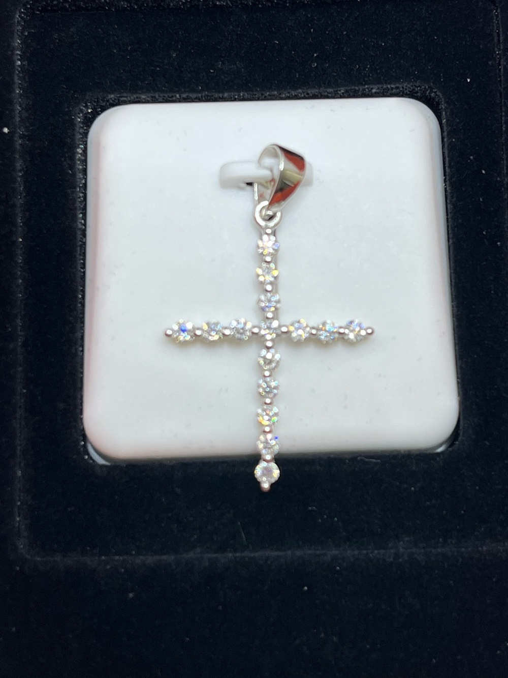 🆕 Sterling & 1ctwt Moissanite Cross Pendant $170 retail